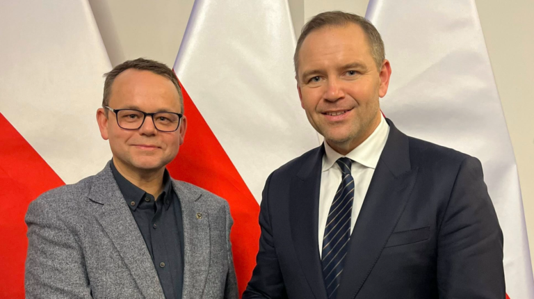 Odpowiedzi radnego PiS. Piotr Karwan o kontrowersyjnym przetargu